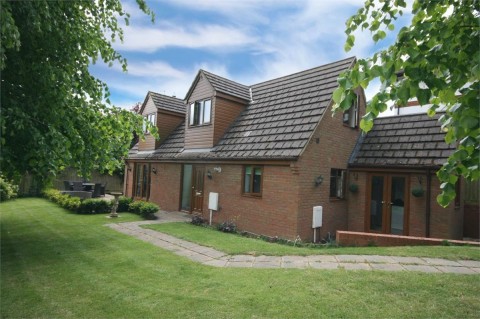 View Full Details for Station Road, Earls Barton, NORTHAMPTON