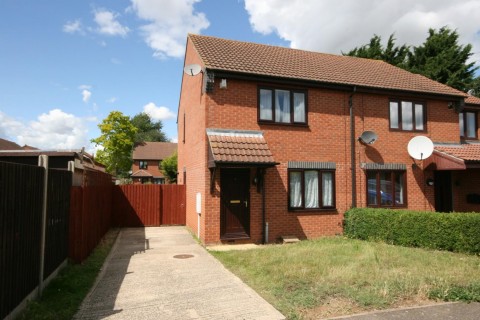 View Full Details for Camrose Road, NORTHAMPTON