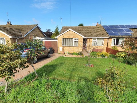 View Full Details for Church Close, Hartwell, NORTHAMPTON