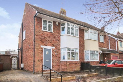 View Full Details for Chiltern Avenue, Northampton