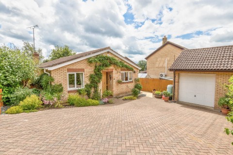 View Full Details for Lapwing Close, East Hunsbury, NORTHAMPTON
