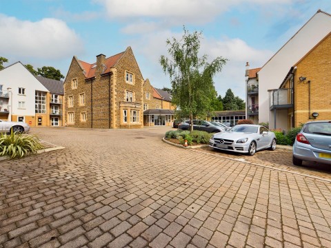 View Full Details for Wardington Court, Welford Road, Northampton