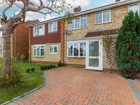 View Full Details for 9 Rutland Walk, Moulton, Northampton