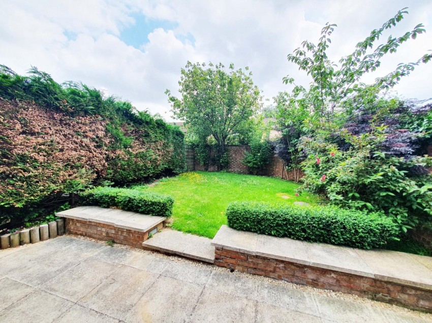 Images for Weaver Drive, Long Lawford, Rugby