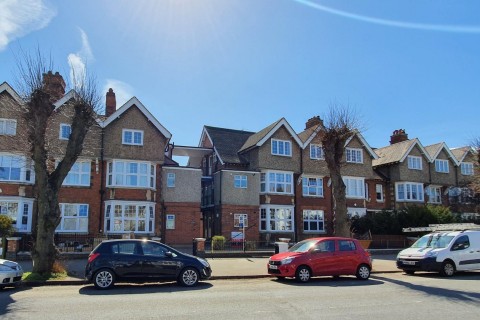 View Full Details for Peter Court, 40-42 Clifton Road, Rugby