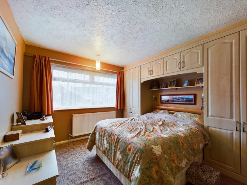 Images for Tarrant Close, Moulton