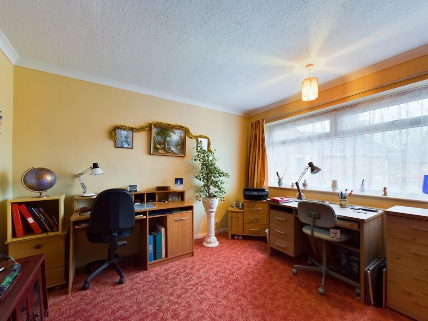 Images for Tarrant Close, Moulton