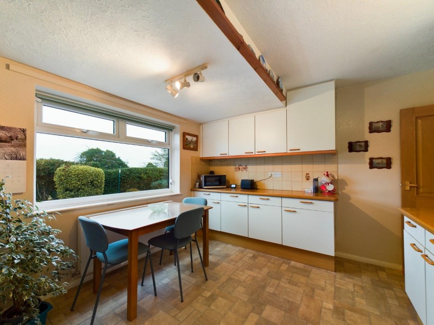 Images for Tarrant Close, Moulton