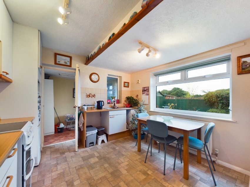 Images for Tarrant Close, Moulton