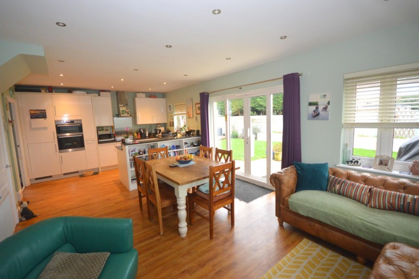 Images for Thorpe Road, Earls Barton, Northampton