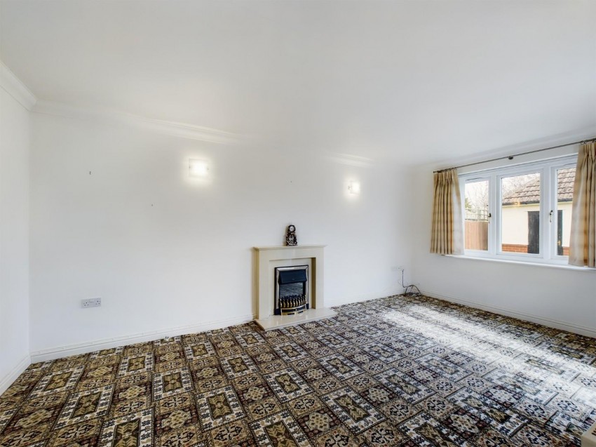 Images for Ashley Lane, Moulton