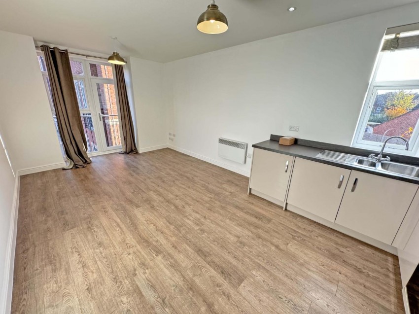 Images for Sandy House, Woodside Park, Rugby