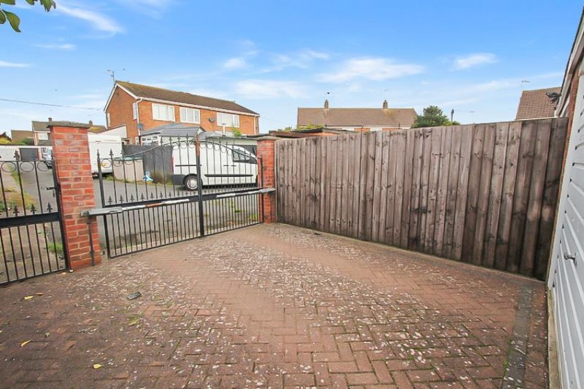Images for Hoe Way, Roade, Northampton