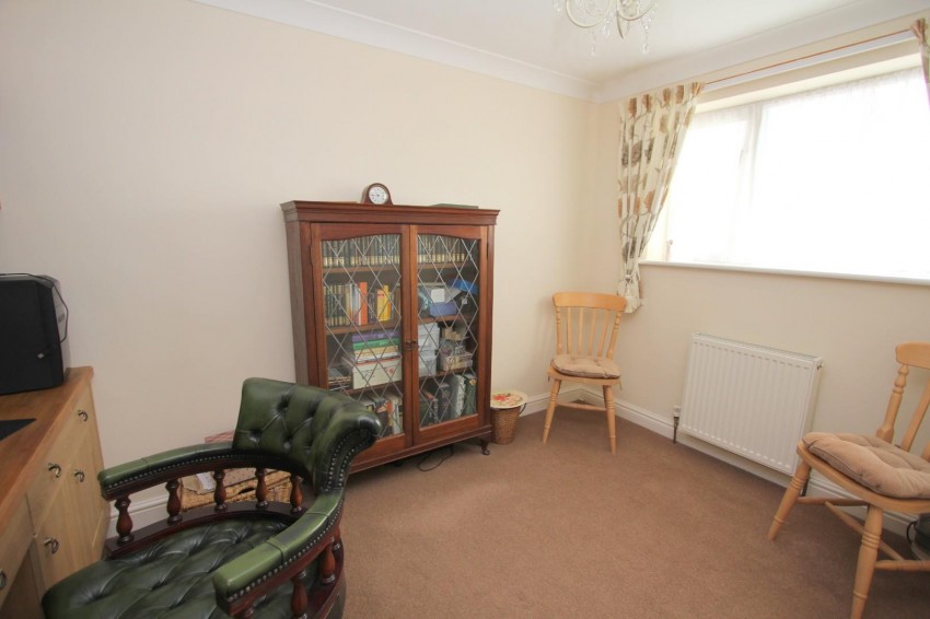 Images for Hoe Way, Roade, Northampton