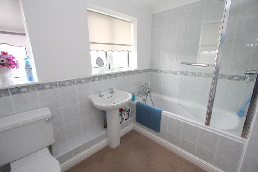 Images for Hoe Way, Roade, Northampton