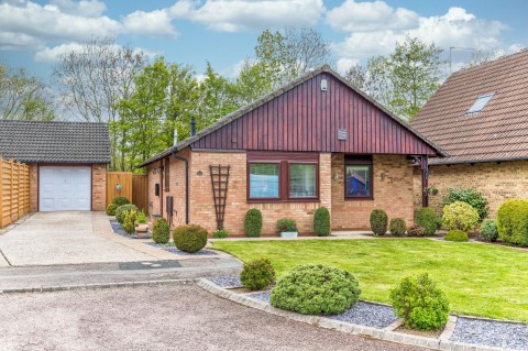 View Full Details for Claystones, West Hunsbury, Northampton
