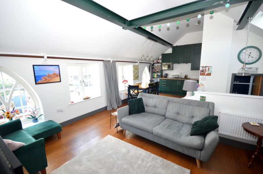Images for The Square, Earls Barton, Northampton