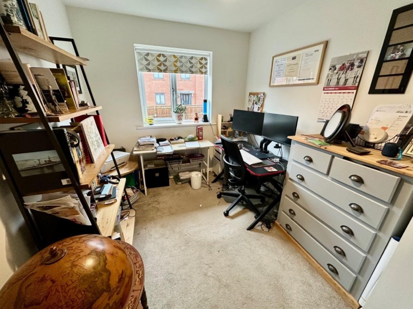 Images for Hazel Close, Eden Park, Rugby