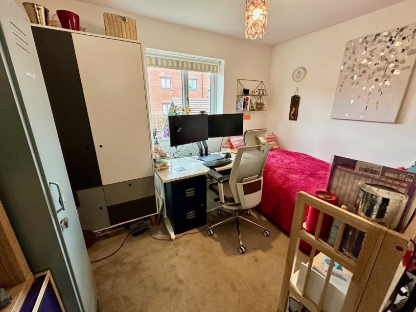 Images for Hazel Close, Eden Park, Rugby