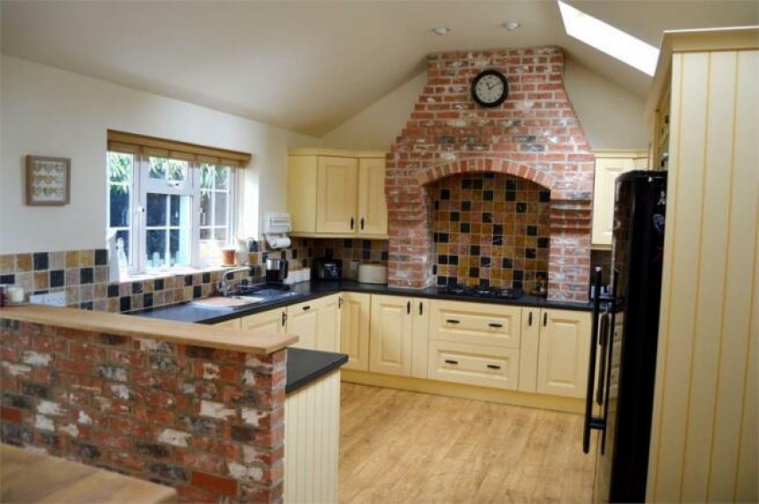 Images for Harrowick Lane, Earls Barton, Northampton