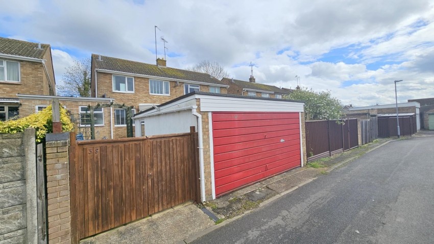 Images for 39 Northampton Road, Roade, NORTHAMPTON