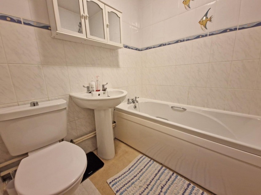 Images for Robert Hill Close, Hillmorton, Rugby
