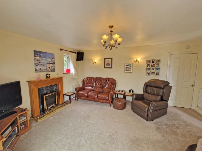 Images for Robert Hill Close, Hillmorton, Rugby
