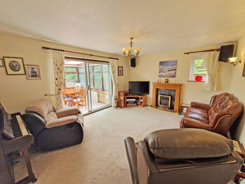 Images for Robert Hill Close, Hillmorton, Rugby
