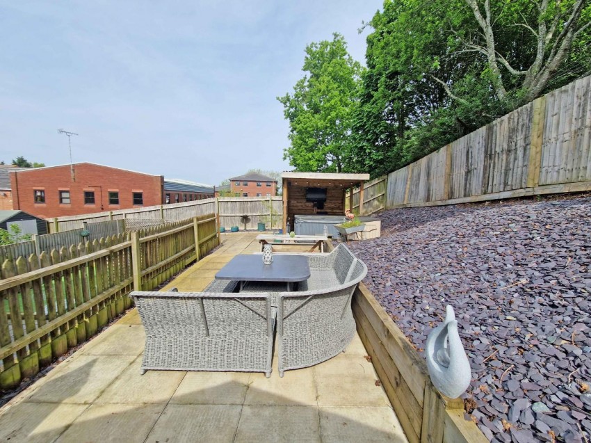 Images for Gardeners End, RUGBY
