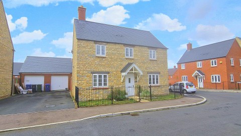 View Full Details for Pianoforte Road, Roade, NORTHAMPTON