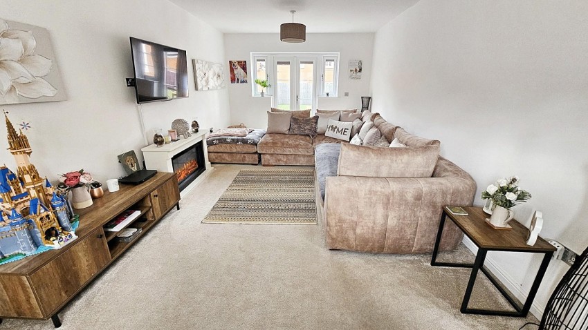 Images for The Gravel, Roade, Northampton