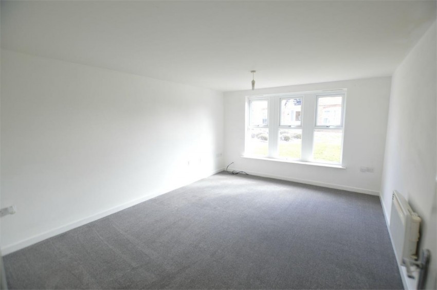 Images for Gardeners End, Bilton, Rugby