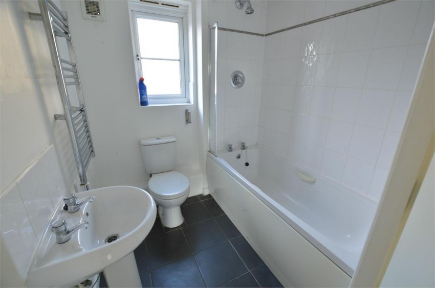 Images for Gardeners End, Bilton, Rugby