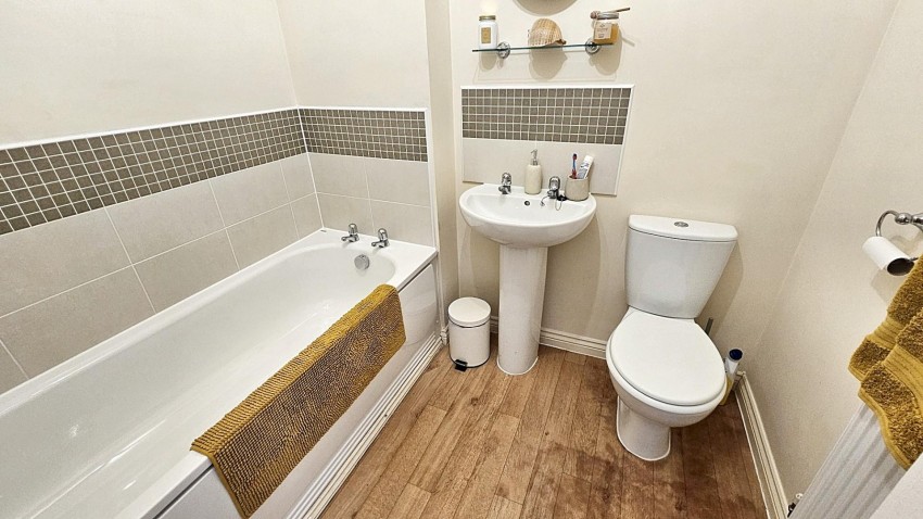 Images for Walkers Way, Roade, NORTHAMPTON