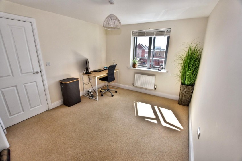 Images for The Square, Upton, Northampton