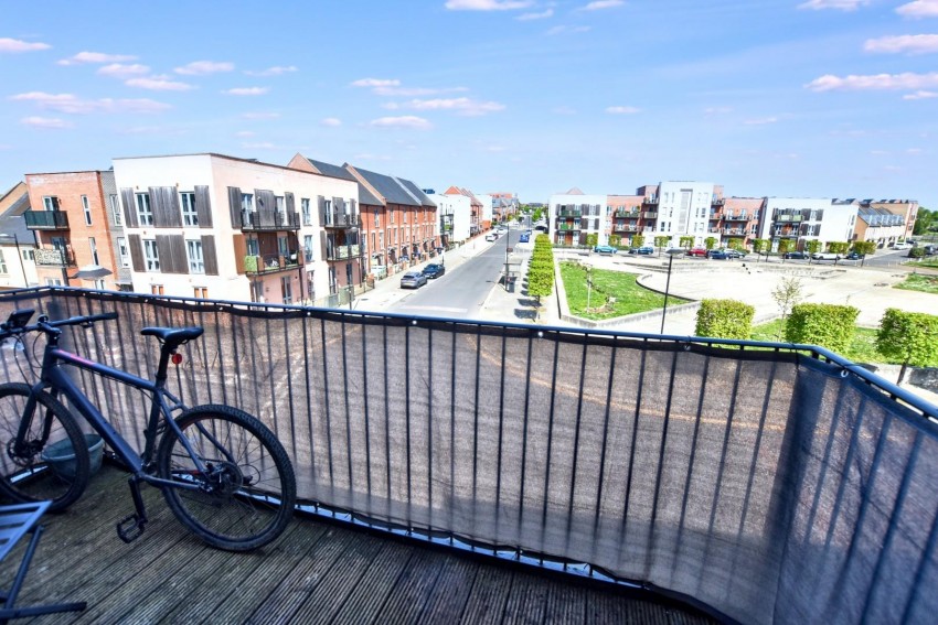 Images for The Square, Upton, Northampton