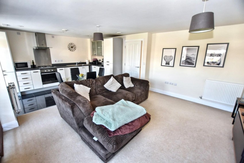 Images for The Square, Upton, Northampton