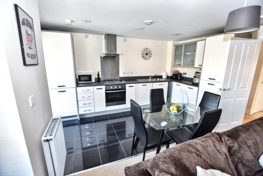 Images for The Square, Upton, Northampton