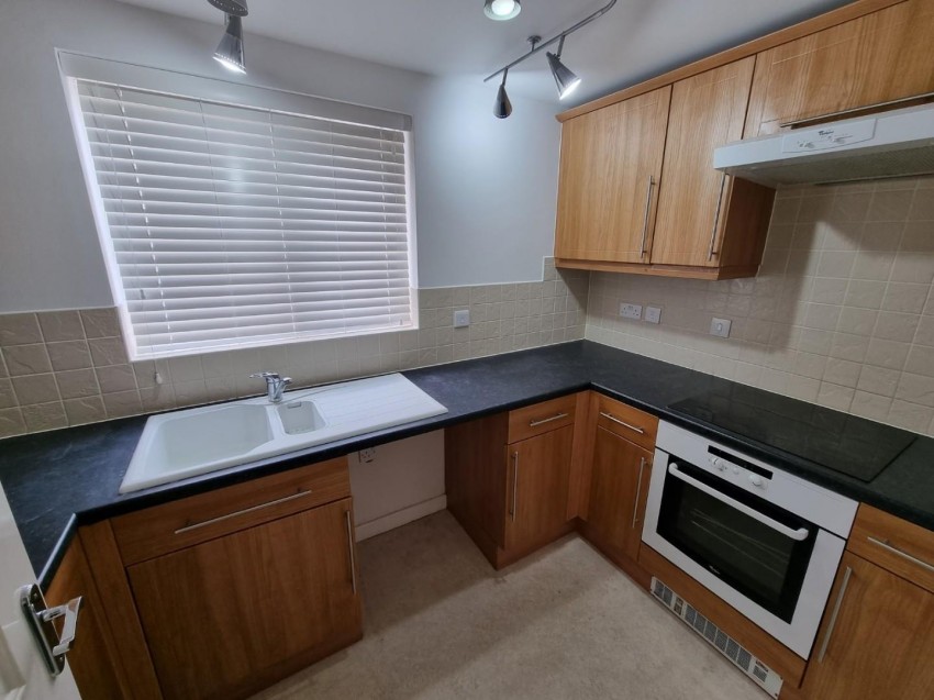 Images for Gardeners End, Bilton, Rugby