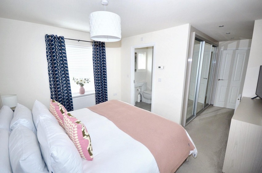Images for Golding Crescent, Earls Barton, Northampton