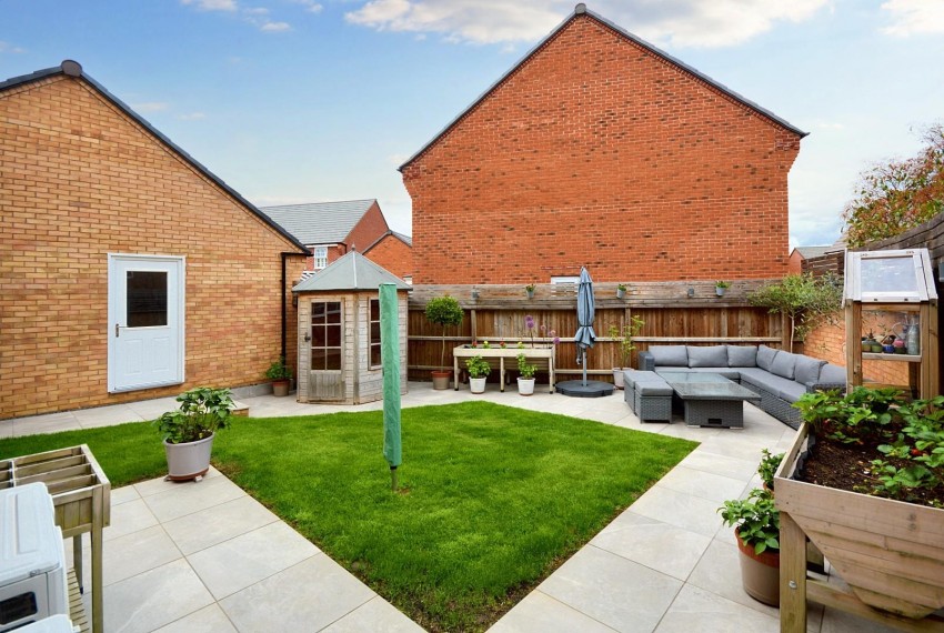 Images for Golding Crescent, Earls Barton, Northampton