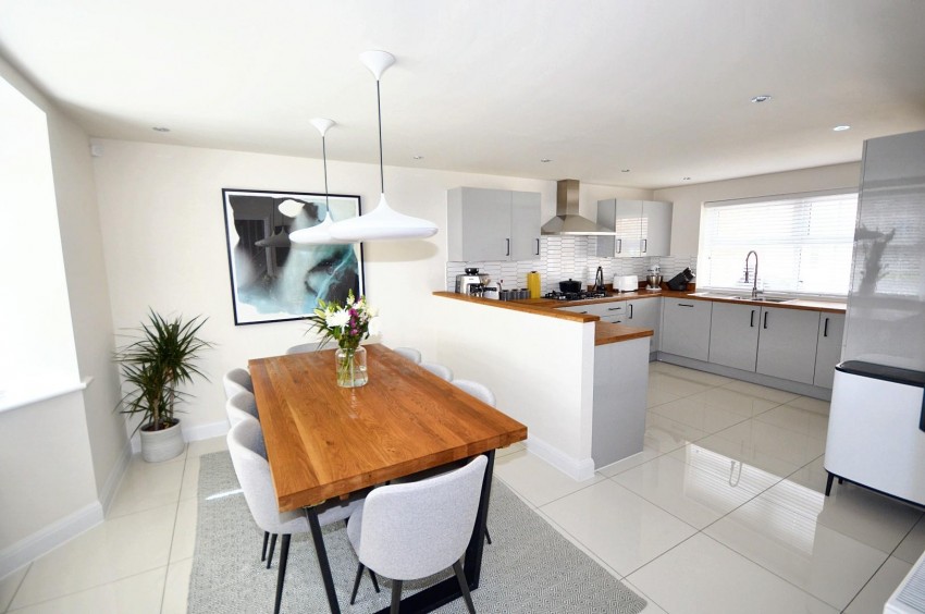 Images for Golding Crescent, Earls Barton, Northampton