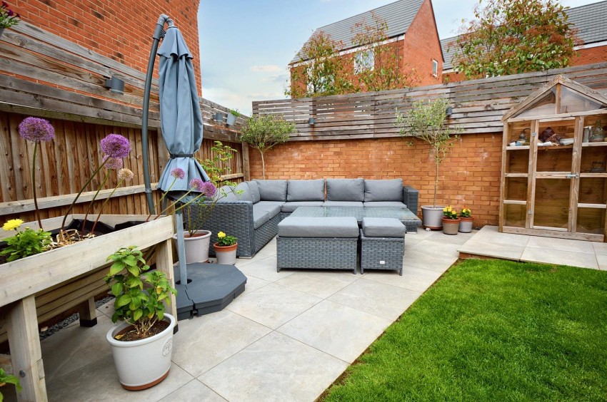 Images for Golding Crescent, Earls Barton, Northampton