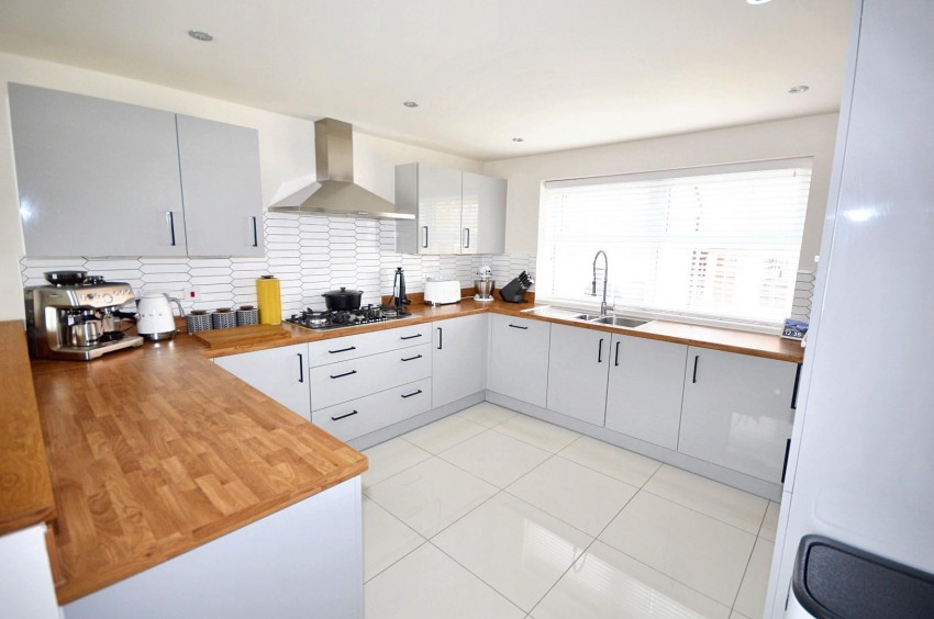 Images for Golding Crescent, Earls Barton, Northampton
