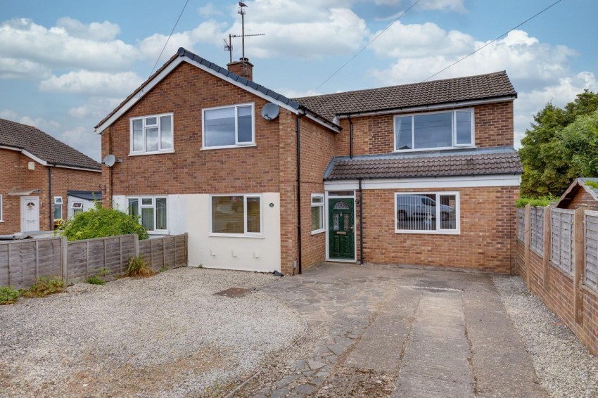 Images for 28 Lodge Close, Duston