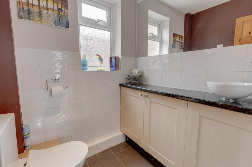 Images for 28 Lodge Close, Duston