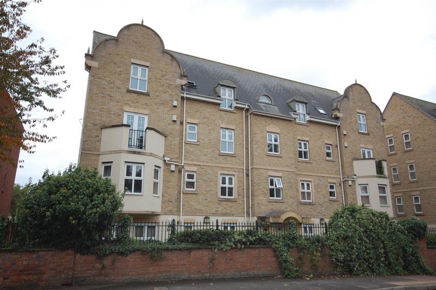 Images for Flat 2 Victoria House, Billing Road, Northampton