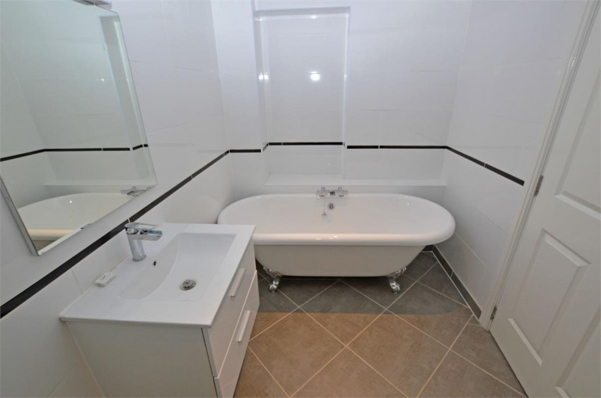 Images for Symington House, Spring Street, Town Centre