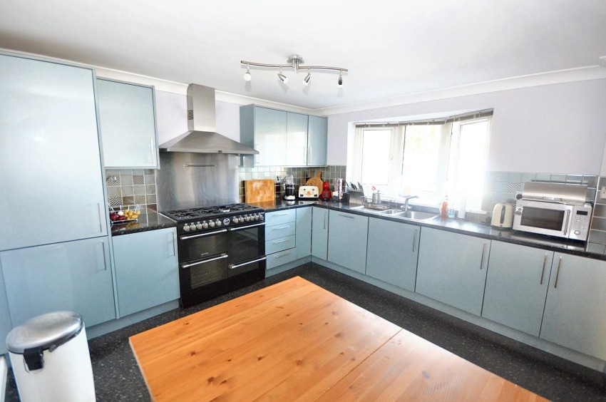 Images for 49 Manor Road, Earls Barton, NORTHAMPTON