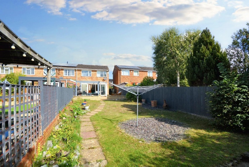 Images for 49 Manor Road, Earls Barton, NORTHAMPTON